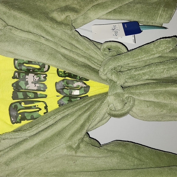 Green & Yellow Camo 'Dino Snore' Unisex Kid's Robe Set - Picture 5 of 5